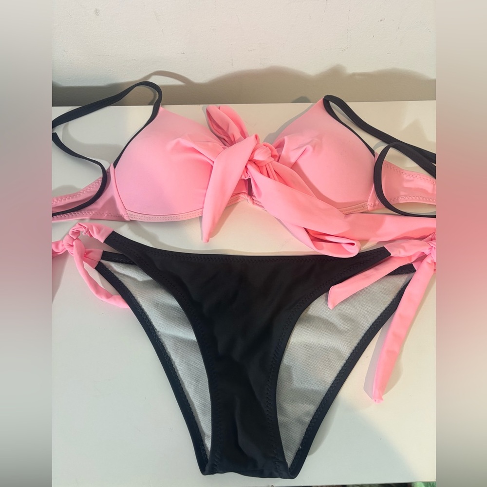 Women’s Small Pink and Gray Padding Bikini Two Piece Vacation Summer Beach